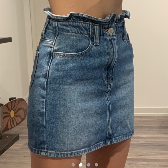 High Waisted Denim Jean Skirt
Paper Bag Skirt - Picture 2 of 4